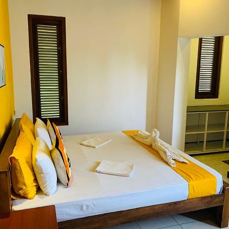 Sam's Guest House Unawatuna Extérieur photo