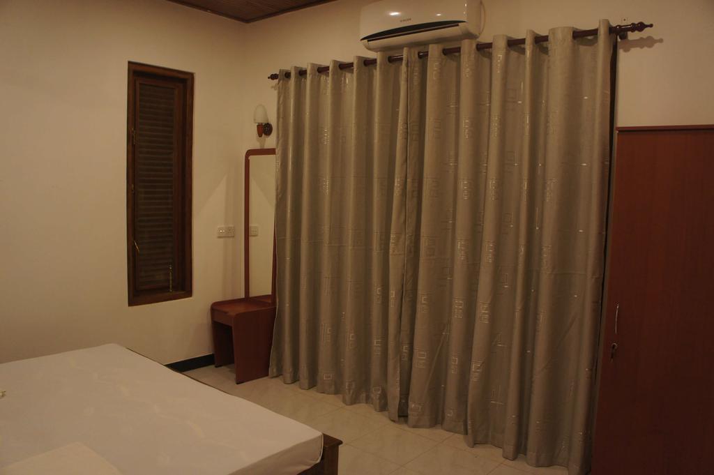 Sam's Guest House Unawatuna Chambre photo