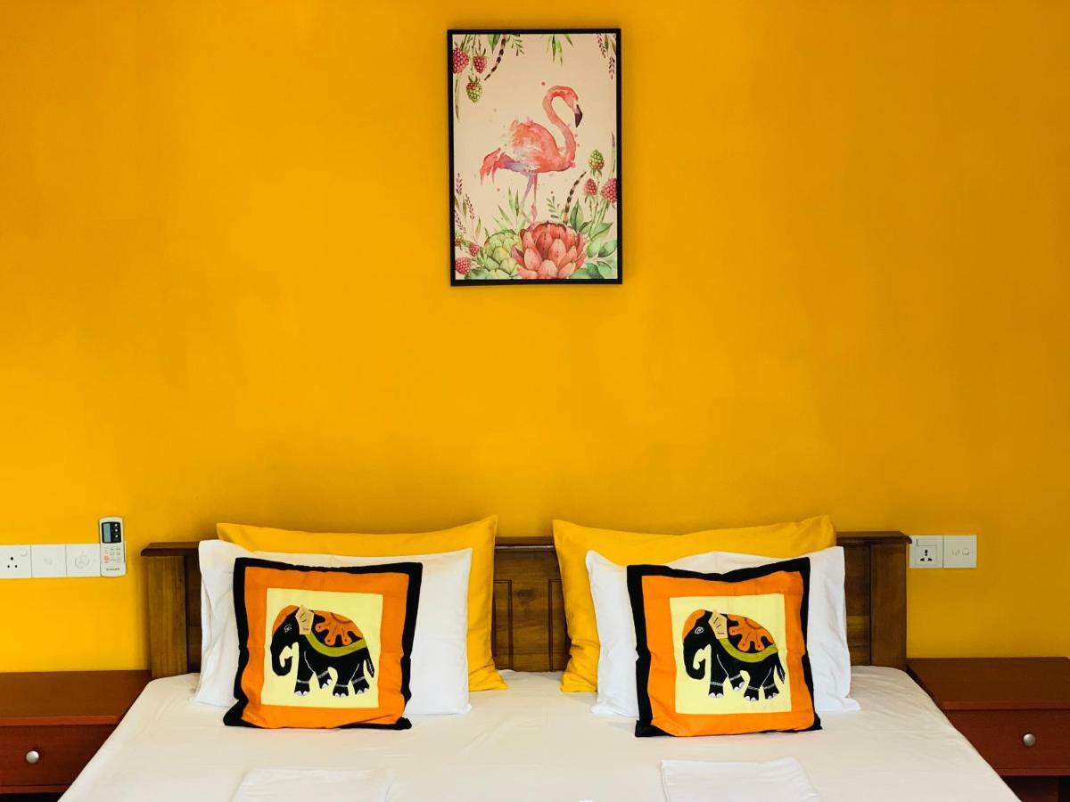 Sam's Guest House Unawatuna Extérieur photo