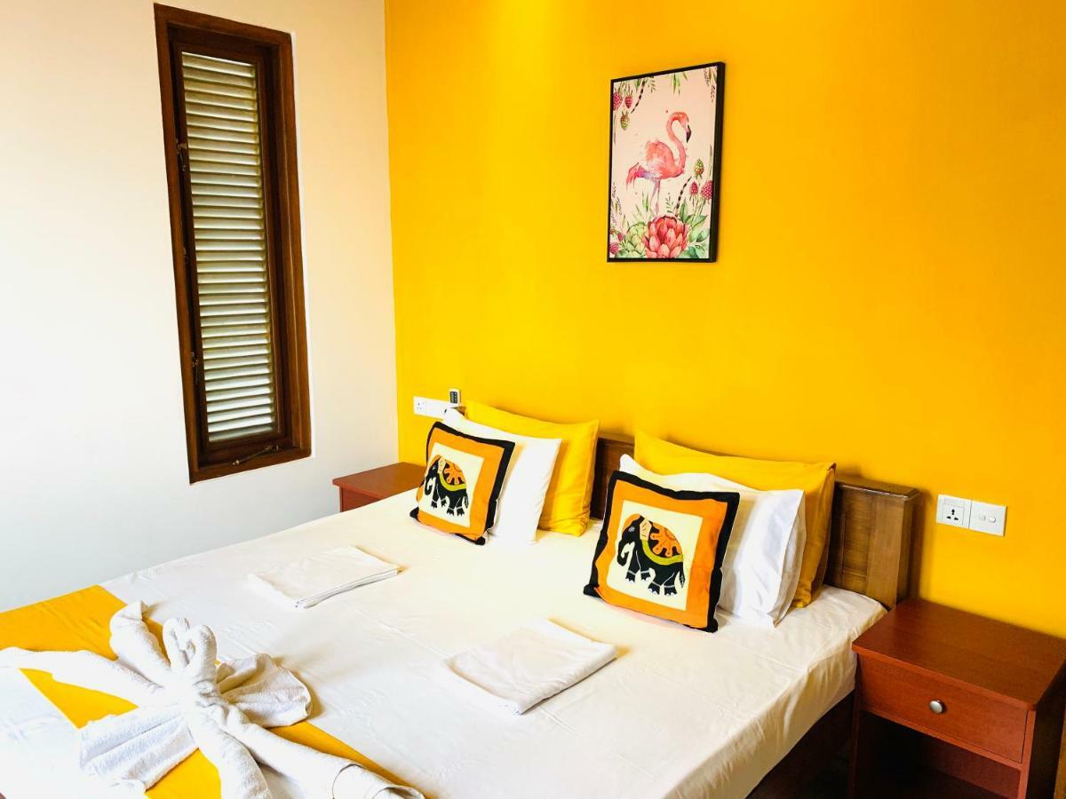 Sam's Guest House Unawatuna Extérieur photo
