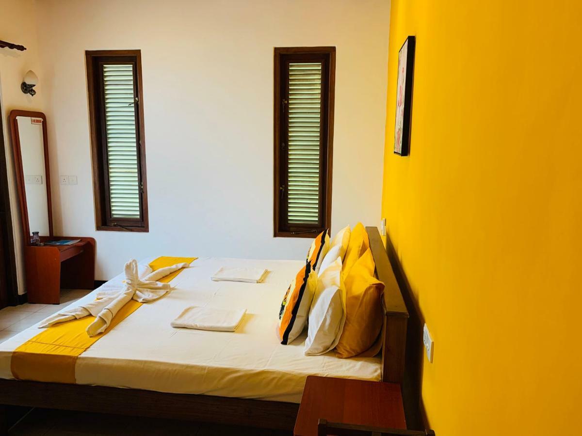 Sam's Guest House Unawatuna Extérieur photo